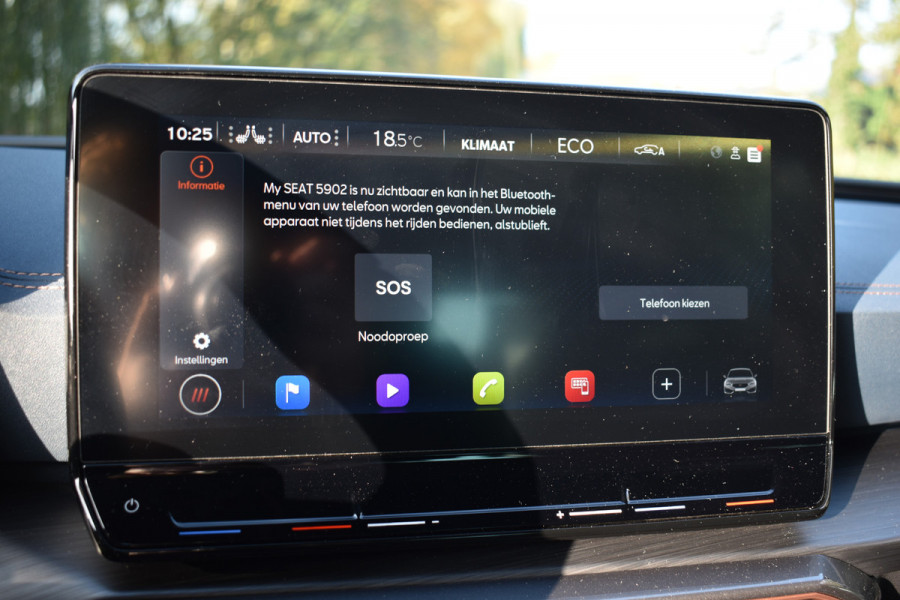 CUPRA Leon e-HYBRID 204PK DSG BUSINESS SPORT LEDER/CAMERA/NAVI/CARPLAY