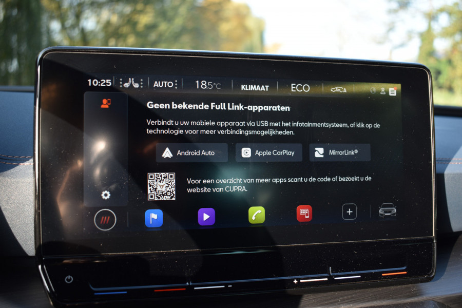 CUPRA Leon e-HYBRID 204PK DSG BUSINESS SPORT LEDER/CAMERA/NAVI/CARPLAY