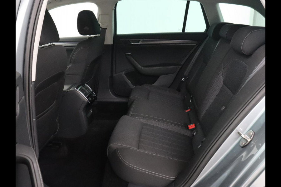 Škoda Superb 1.4 TSI iV Business Edition | 1e eigenaar | Stoelverwarming | Camera | Carplay | Full LED | Navigatie | Cruise control | Climate control | PHEV | Plug In