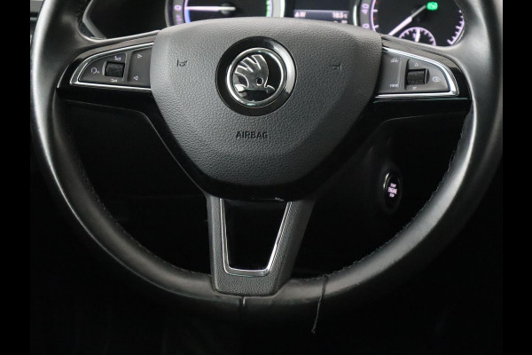 Škoda Superb 1.4 TSI iV Business Edition | 1e eigenaar | Stoelverwarming | Camera | Carplay | Full LED | Navigatie | Cruise control | Climate control | PHEV | Plug In