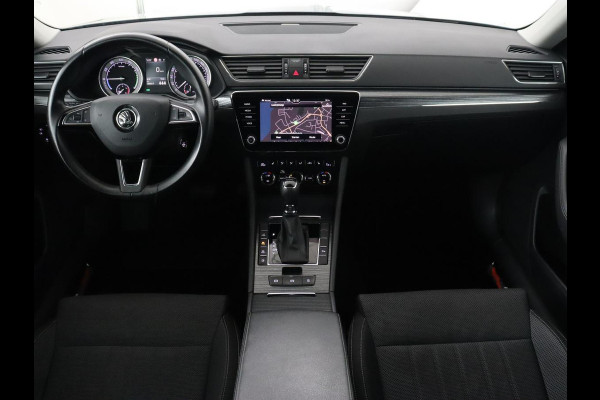 Škoda Superb 1.4 TSI iV Business Edition | 1e eigenaar | Stoelverwarming | Camera | Carplay | Full LED | Navigatie | Cruise control | Climate control | PHEV | Plug In