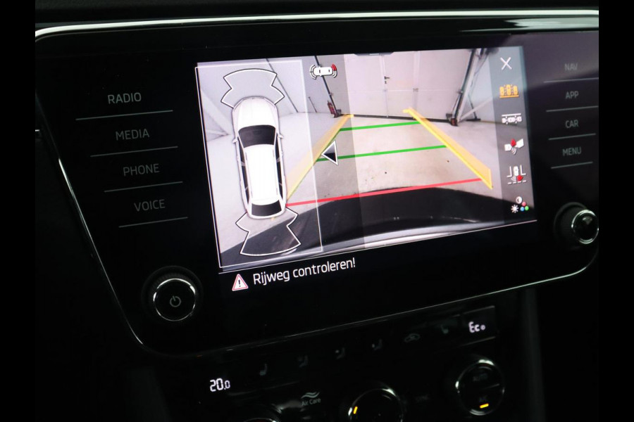 Škoda Superb 1.4 TSI iV Business Edition | 1e eigenaar | Stoelverwarming | Camera | Carplay | Full LED | Navigatie | Cruise control | Climate control | PHEV | Plug In