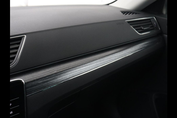 Škoda Superb 1.4 TSI iV Business Edition | 1e eigenaar | Stoelverwarming | Camera | Carplay | Full LED | Navigatie | Cruise control | Climate control | PHEV | Plug In