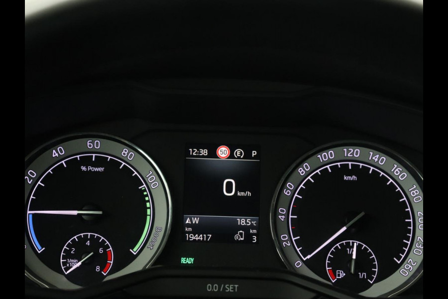 Škoda Superb 1.4 TSI iV Business Edition | 1e eigenaar | Stoelverwarming | Camera | Carplay | Full LED | Navigatie | Cruise control | Climate control | PHEV | Plug In