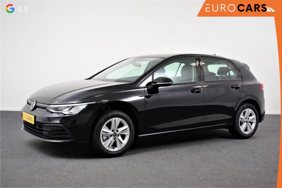 Volkswagen Golf 1.5 TSI 130pk Life Navigatie Climate control Camera Parkeer sensoren Virtual Cockpit Stoel en Stuur verwarming