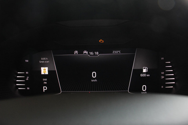 Škoda Kamiq 1.0 TSI DSG Style Navigatie Apple Carplay/Android Auto Virtual Cockpit Lane Assist 17 Inch Lichtmetalen Velgen