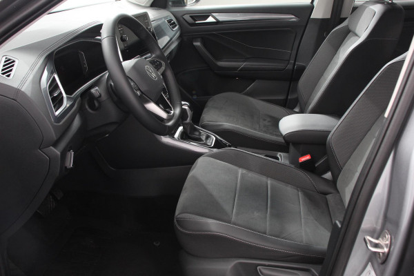 Volkswagen T-Roc 1.5 TSI 150pk DSG Style | Navigatie | Apple Carplay/Android Auto | Parkeersensoren | Camera | Adaptive Cruise Control | Blind Spot Assist | Park Assist | Stoel- en stuurverwarming | Elektrische achterklep | LED-koplampen