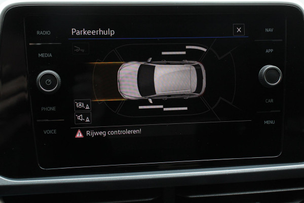 Volkswagen T-Roc 1.5 TSI 150pk DSG Style | Navigatie | Apple Carplay/Android Auto | Parkeersensoren | Camera | Adaptive Cruise Control | Blind Spot Assist | Park Assist | Stoel- en stuurverwarming | Elektrische achterklep | LED-koplampen