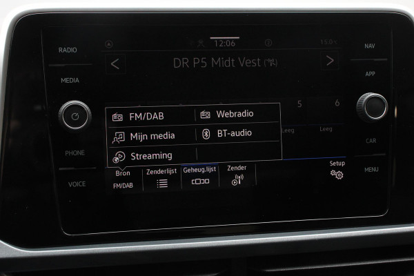 Volkswagen T-Roc 1.5 TSI 150pk DSG Style | Navigatie | Apple Carplay/Android Auto | Parkeersensoren | Camera | Adaptive Cruise Control | Blind Spot Assist | Park Assist | Stoel- en stuurverwarming | Elektrische achterklep | LED-koplampen