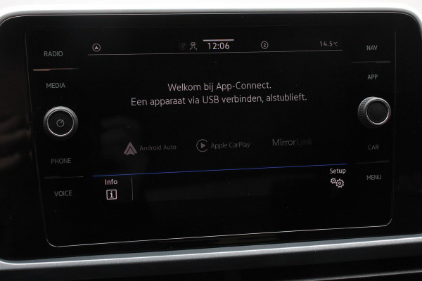 Volkswagen T-Roc 1.5 TSI 150pk DSG Style | Navigatie | Apple Carplay/Android Auto | Parkeersensoren | Camera | Adaptive Cruise Control | Blind Spot Assist | Park Assist | Stoel- en stuurverwarming | Elektrische achterklep | LED-koplampen