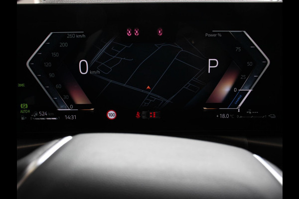 BMW 3 Serie Touring 320e Climate control Adaptive cruise control Parkeersensoren Navigatie LED Apple Carplay/ Android Auto