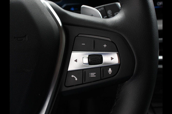BMW 3 Serie Touring 320e Climate control Adaptive cruise control Parkeersensoren Navigatie LED Apple Carplay/ Android Auto