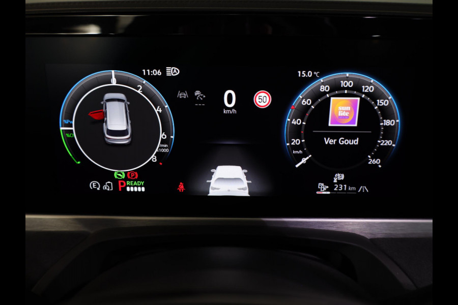 Volkswagen Passat Variant 1.5 eHybrid R-Line Edition 272PK PHEV | Panorama dak | Harman Kardon geluidsinstallatie | Trekhaak | Black style |