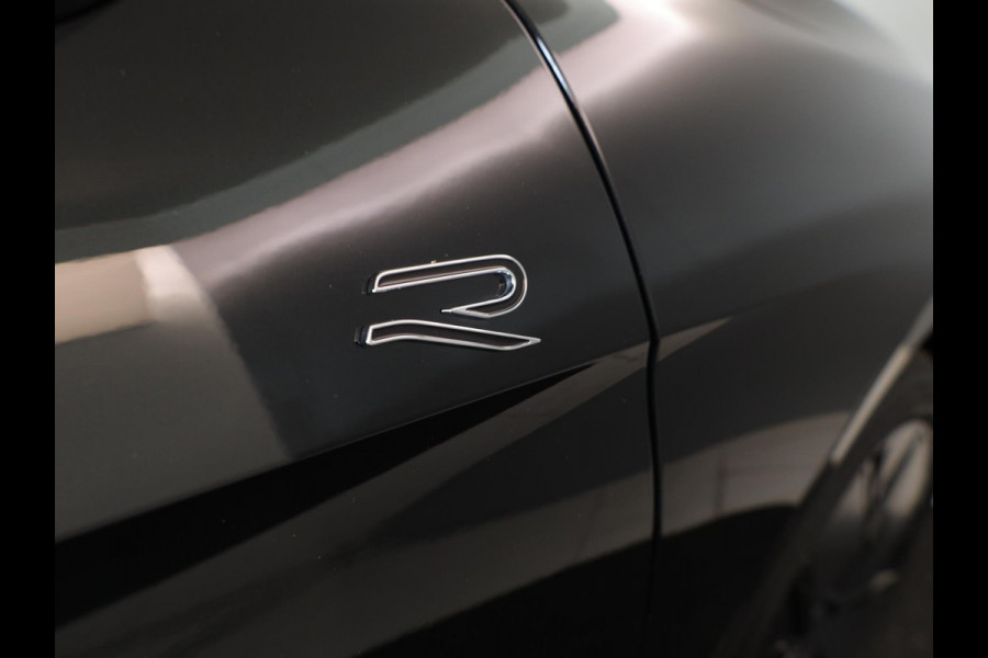 Volkswagen Passat Variant 1.5 eHybrid R-Line Edition 272PK PHEV | Panorama dak | Harman Kardon geluidsinstallatie | Trekhaak | Black style |