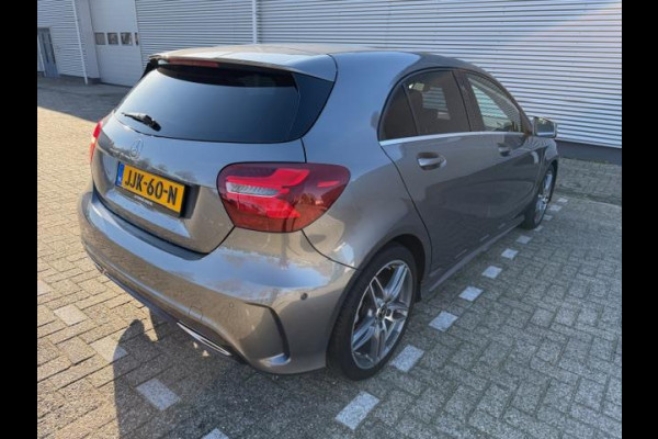 Mercedes-Benz A-Klasse 180 Ambition AMG-Line ,Navigatie, Xenon/Led, Lm velgen, afn.Trekhaak,