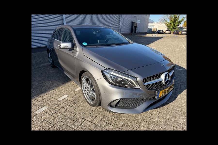 Mercedes-Benz A-Klasse 180 Ambition AMG-Line ,Navigatie, Xenon/Led, Lm velgen, afn.Trekhaak,