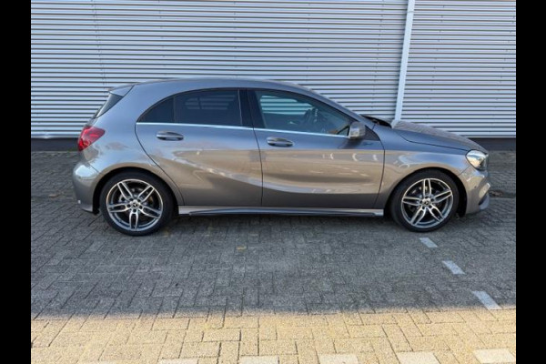 Mercedes-Benz A-Klasse 180 Ambition AMG-Line ,Navigatie, Xenon/Led, Lm velgen, afn.Trekhaak,