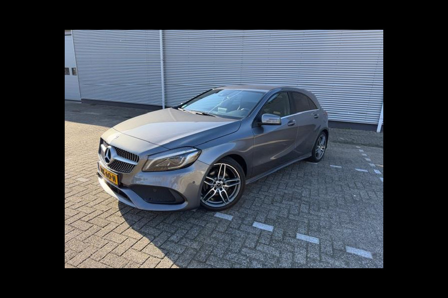 Mercedes-Benz A-Klasse 180 Ambition AMG-Line ,Navigatie, Xenon/Led, Lm velgen, afn.Trekhaak,