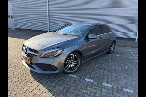 Mercedes-Benz A-Klasse 180 Ambition AMG-Line ,Navigatie, Xenon/Led, Lm velgen, afn.Trekhaak,