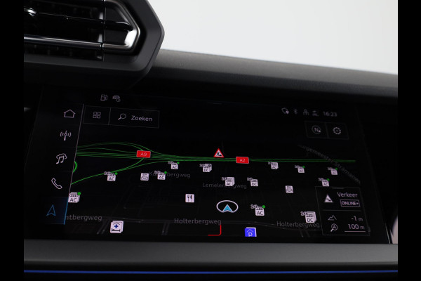 Audi A3 Sportback 45 TFSI e S edition Competition 272pk | Panoramadak | Sonos Premium Audio | 19 inch Lichtmetalen velgen | Parkeercamera