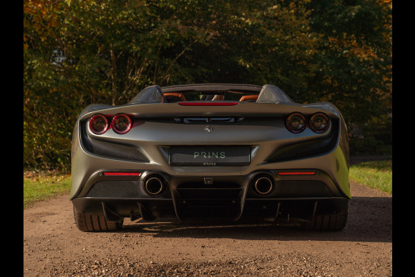 Ferrari F8 Spider 3.9 V8 HELE | Atelier Car | Grigio Coburn | Daytona Racing Seats | Lift | Pass. display