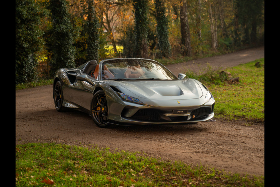 Ferrari F8 Spider 3.9 V8 HELE | Atelier Car | Grigio Coburn | Daytona Racing Seats | Lift | Pass. display