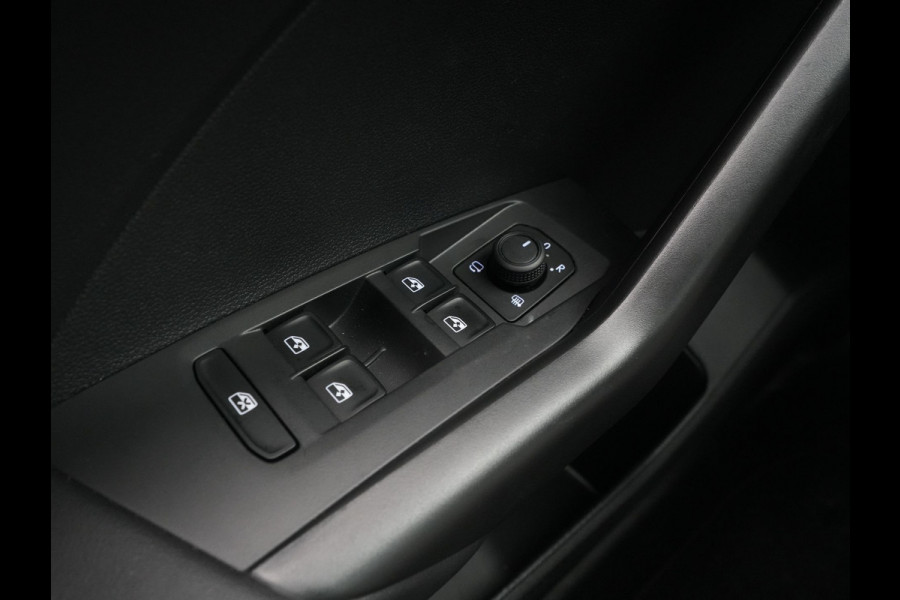 Volkswagen T-Cross 1.0 TSI 115pk DSG Life Edition Navigatie Camera Stoelverwarming Acc 241