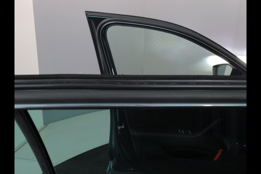 Škoda Octavia Combi 1.4 TSI iV PHEV Business Edition Plus 204pk| Navi| trekhaak| 18'LM-velgen |verwarmde stln+voorruit