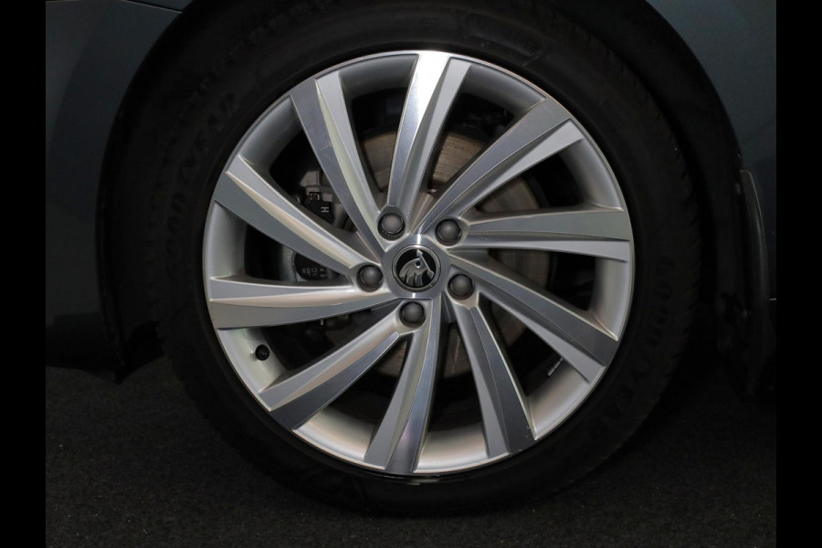 Škoda Octavia Combi 1.4 TSI iV PHEV Business Edition Plus 204pk| Navi| trekhaak| 18'LM-velgen |verwarmde stln+voorruit