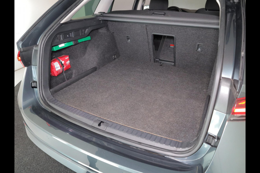 Škoda Octavia Combi 1.4 TSI iV PHEV Business Edition Plus 204pk| Navi| trekhaak| 18'LM-velgen |verwarmde stln+voorruit