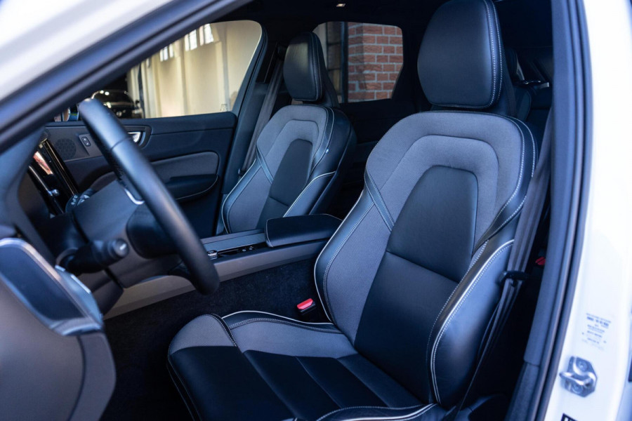 Volvo XC60 2.0 B4 R-Design Pano / Camera / Memory