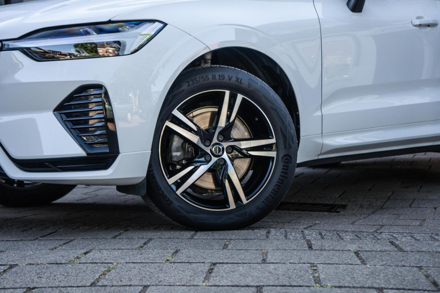 Volvo XC60 2.0 B4 R-Design Pano / Camera / Memory