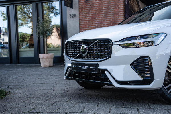 Volvo XC60 2.0 B4 R-Design Pano / Camera / Memory