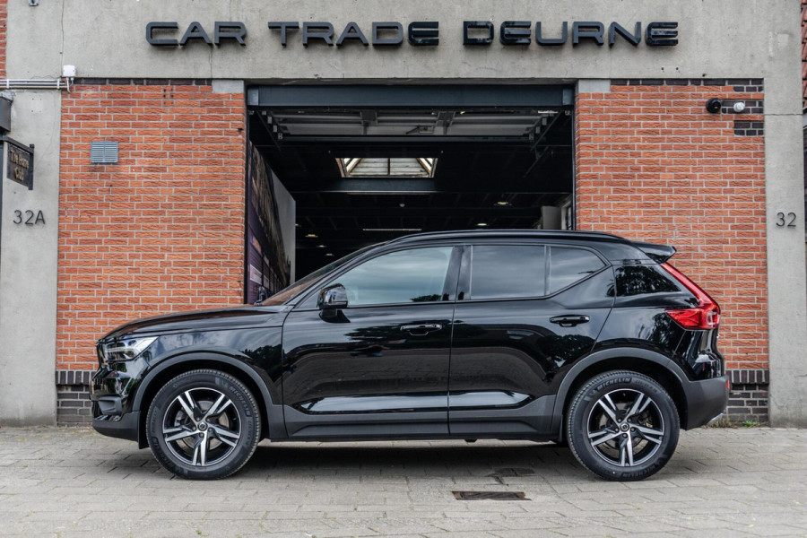 Volvo XC40 2.0 T4 R-Design Pano / H&K / Trekhaak
