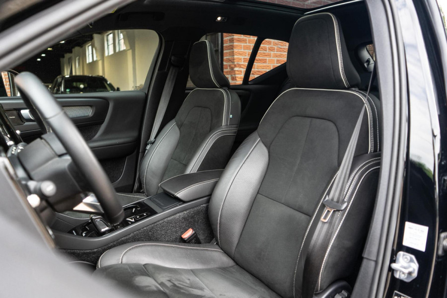 Volvo XC40 2.0 T4 R-Design Pano / H&K / Trekhaak