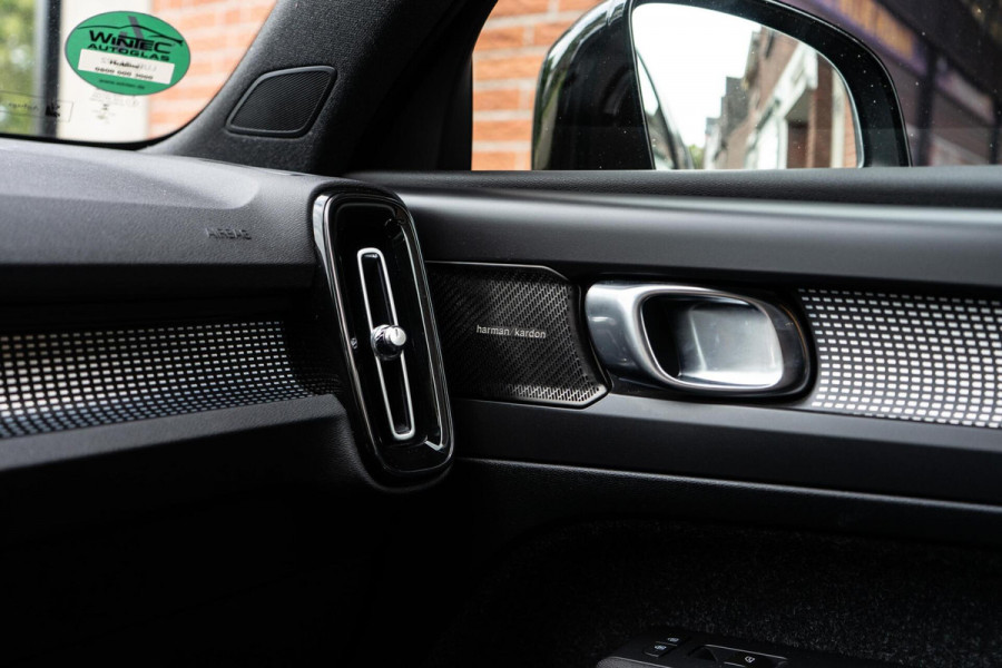Volvo XC40 2.0 T4 R-Design Pano / H&K / Trekhaak