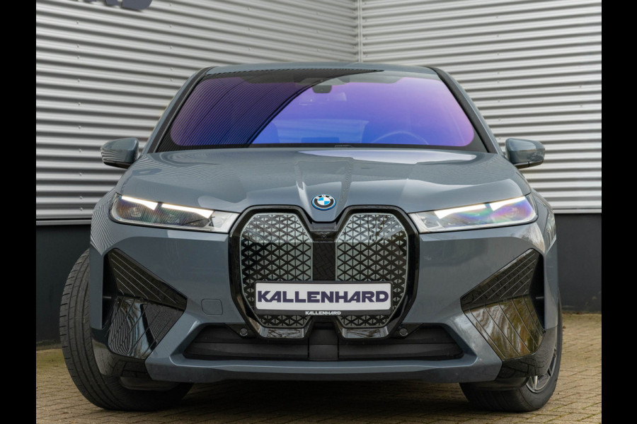 BMW iX xDrive50 - 112 kWh - Sportpakket - Driving Ass Prof - Head-up