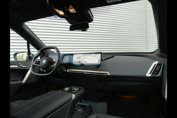 BMW iX xDrive50 - 112 kWh - Sportpakket - Driving Ass Prof - Head-up