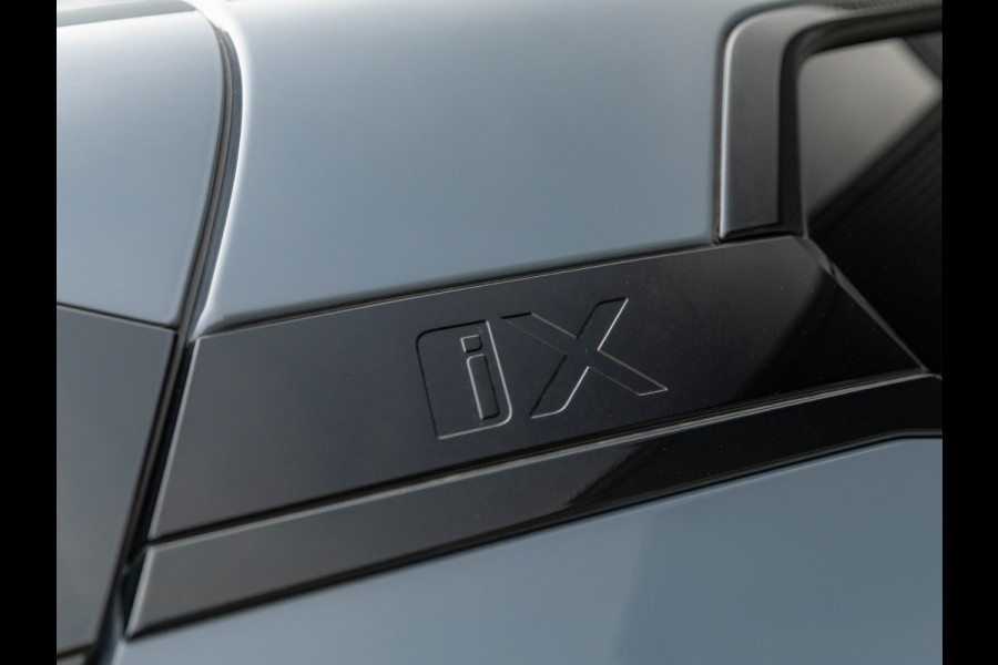 BMW iX xDrive50 - 112 kWh - Sportpakket - Driving Ass Prof - Head-up