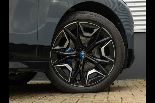BMW iX xDrive50 - 112 kWh - Sportpakket - Driving Ass Prof - Head-up