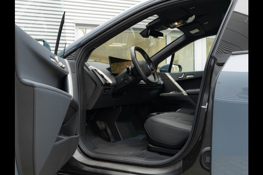 BMW iX xDrive50 - 112 kWh - Sportpakket - Driving Ass Prof - Head-up