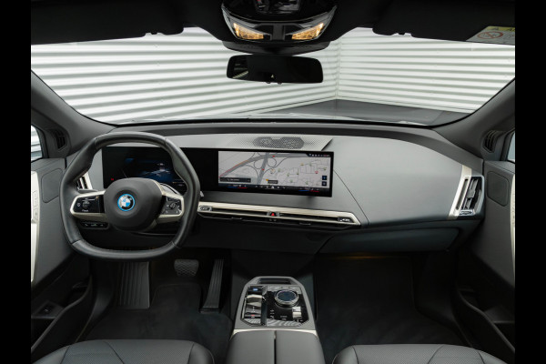 BMW iX xDrive50 - 112 kWh - Sportpakket - Driving Ass Prof - Head-up