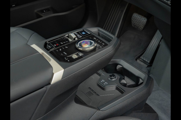 BMW iX xDrive50 - 112 kWh - Sportpakket - Driving Ass Prof - Head-up