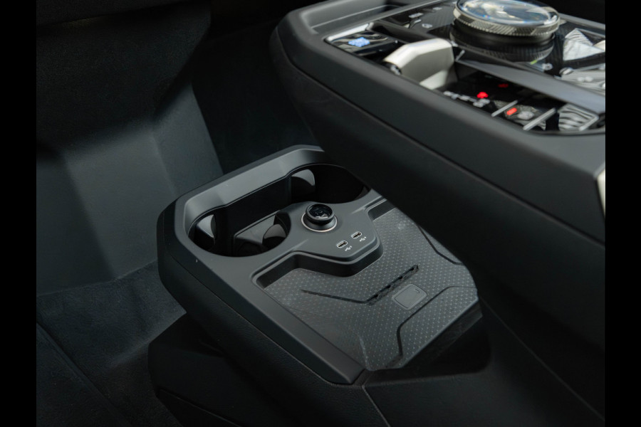 BMW iX xDrive50 - 112 kWh - Sportpakket - Driving Ass Prof - Head-up