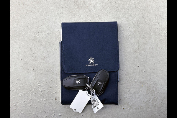 Peugeot 3008 1.6 e-THP Blue Lease Premium PANO | CAMERA | LEER