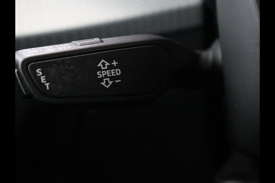 Audi Q2 35 TFSI Business Edition | Stoelverwarming | Virtual Cockpit | Full LED | Carplay | Navigatie | Climate control | Cruise control | Parkeerhulp | DAB | Bluetooth