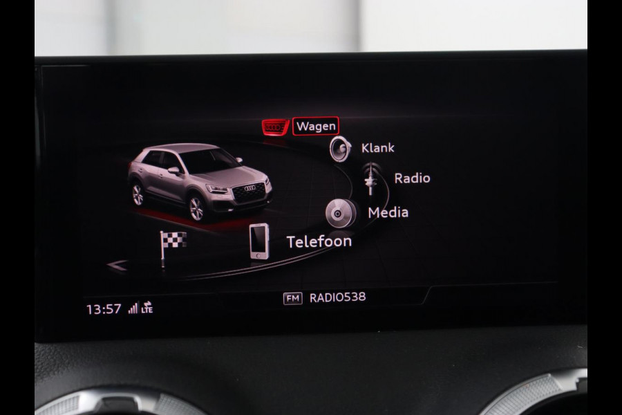 Audi Q2 35 TFSI Business Edition | Stoelverwarming | Virtual Cockpit | Full LED | Carplay | Navigatie | Climate control | Cruise control | Parkeerhulp | DAB | Bluetooth