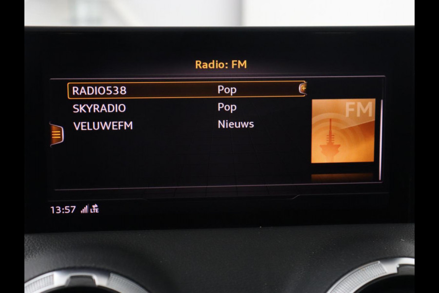 Audi Q2 35 TFSI Business Edition | Stoelverwarming | Virtual Cockpit | Full LED | Carplay | Navigatie | Climate control | Cruise control | Parkeerhulp | DAB | Bluetooth