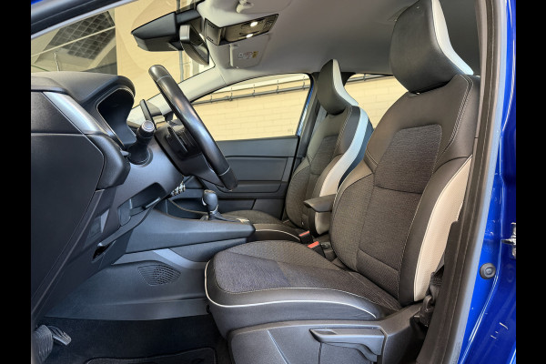 Renault Captur 1.3 TCe AUT 130 Intens | Groot Navi | Carplay | 17" | Stoelverwarming | Camera | PDC V+A | Keyless | 100% Renault onderhouden!