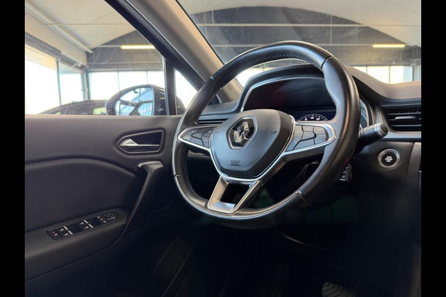Renault Captur 1.3 TCe AUT 130 Intens | Groot Navi | Carplay | 17" | Stoelverwarming | Camera | PDC V+A | Keyless | 100% Renault onderhouden!